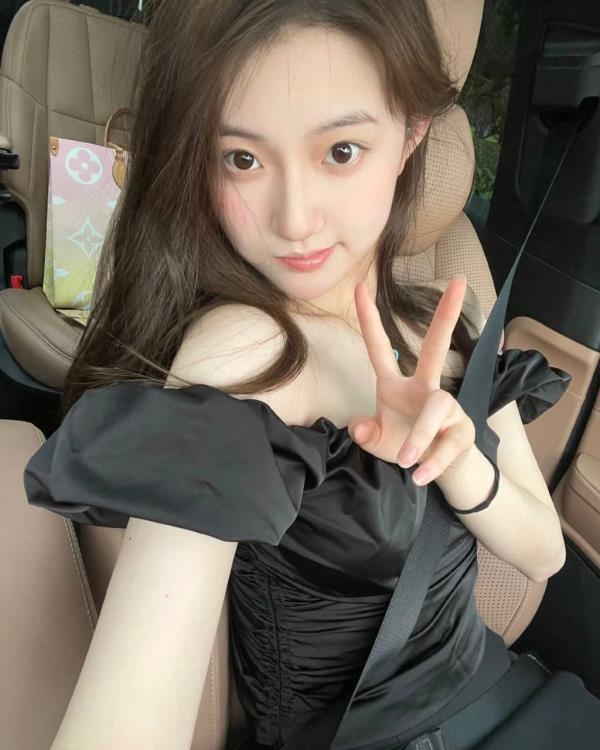 纯欲小天菜Genevieve
