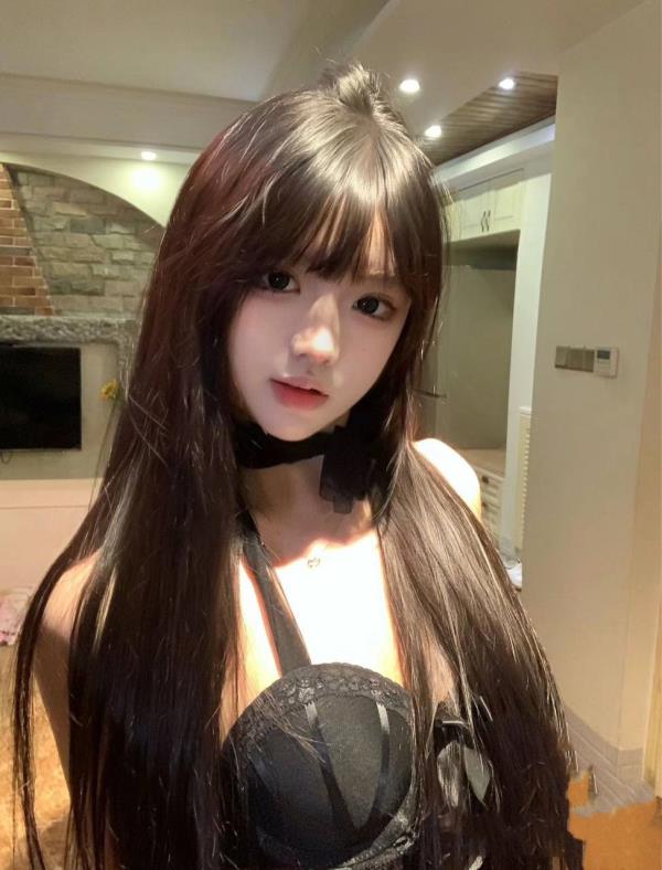 天然大眼娃娃脸Bianca