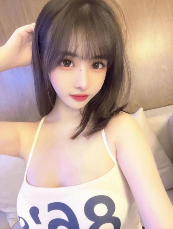 音乐专业在读学生白雅琴