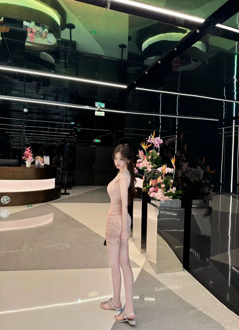 甜系初恋氛围感少女Maelys