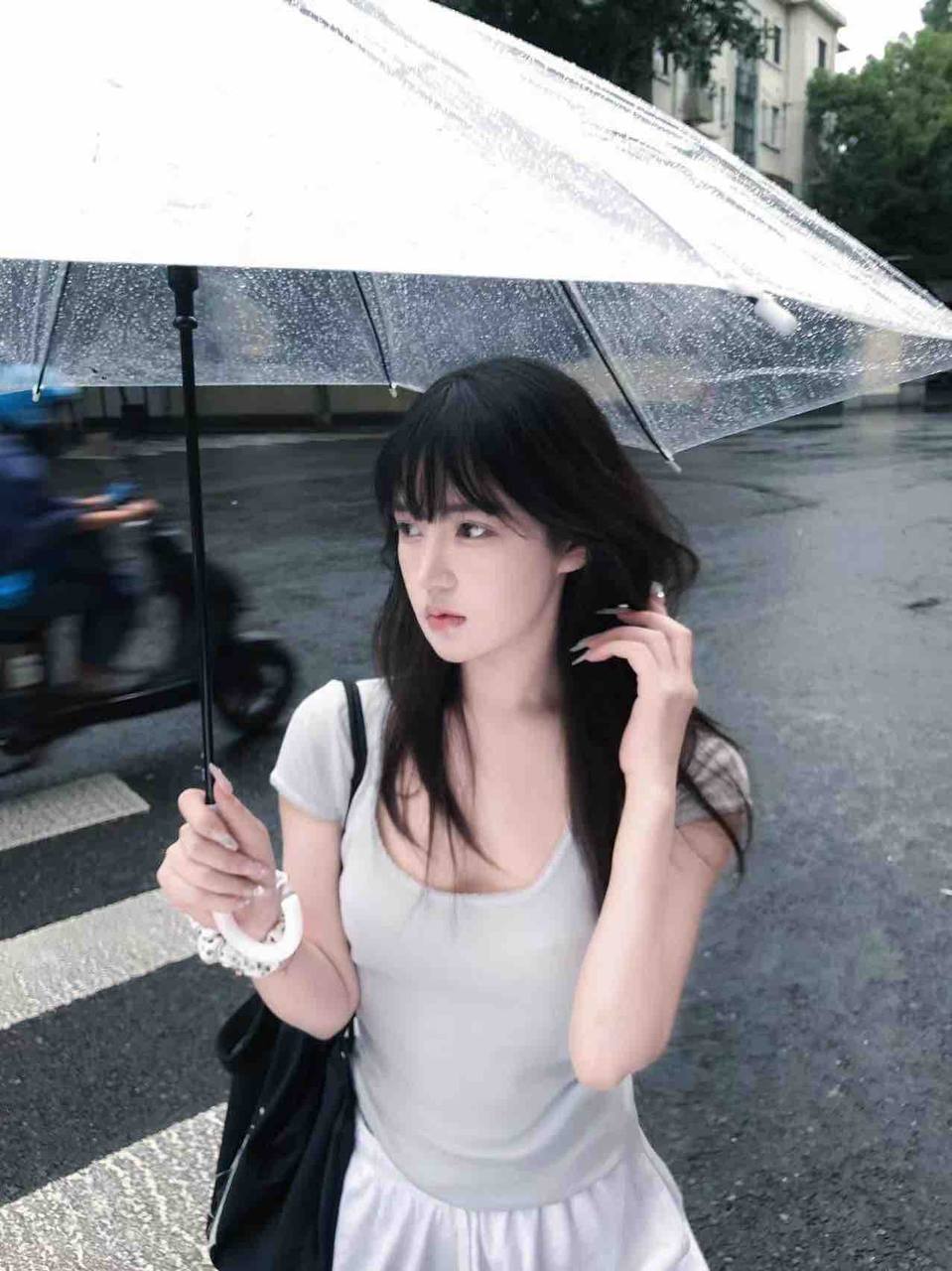 大二在校学生Arwen