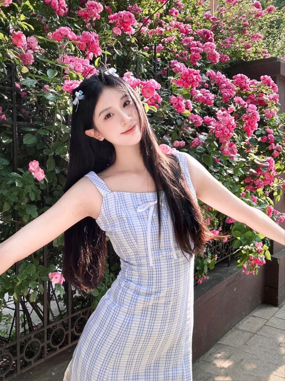 金融系校花Thora