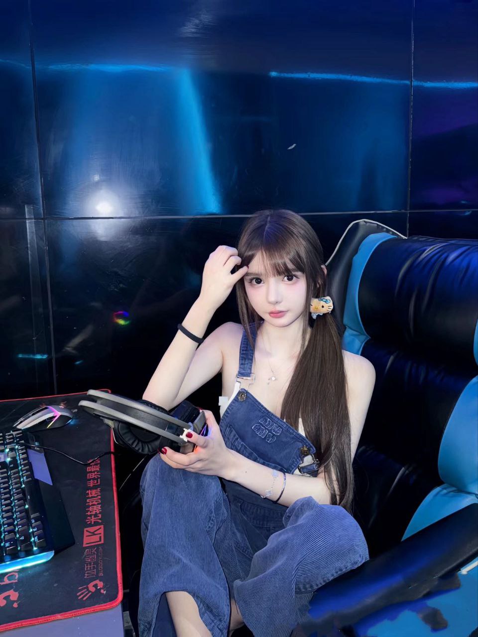 漫画脸JK少女Anwen