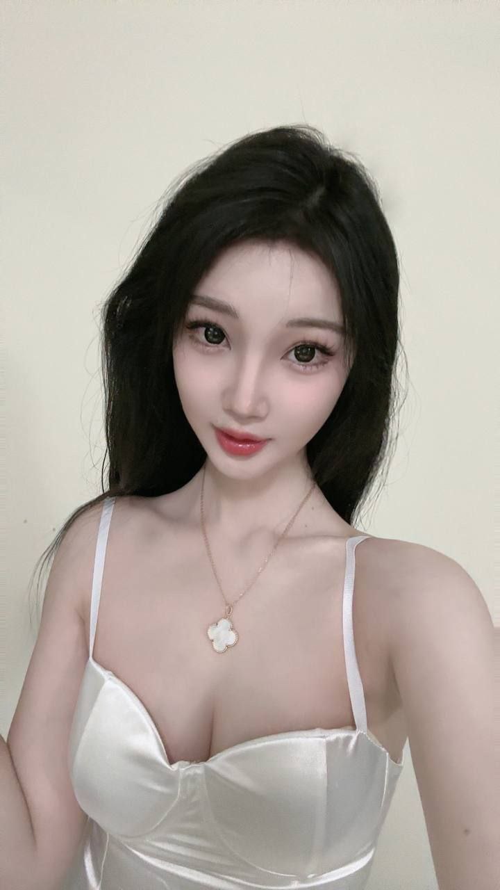 淡淡清香少女Selah