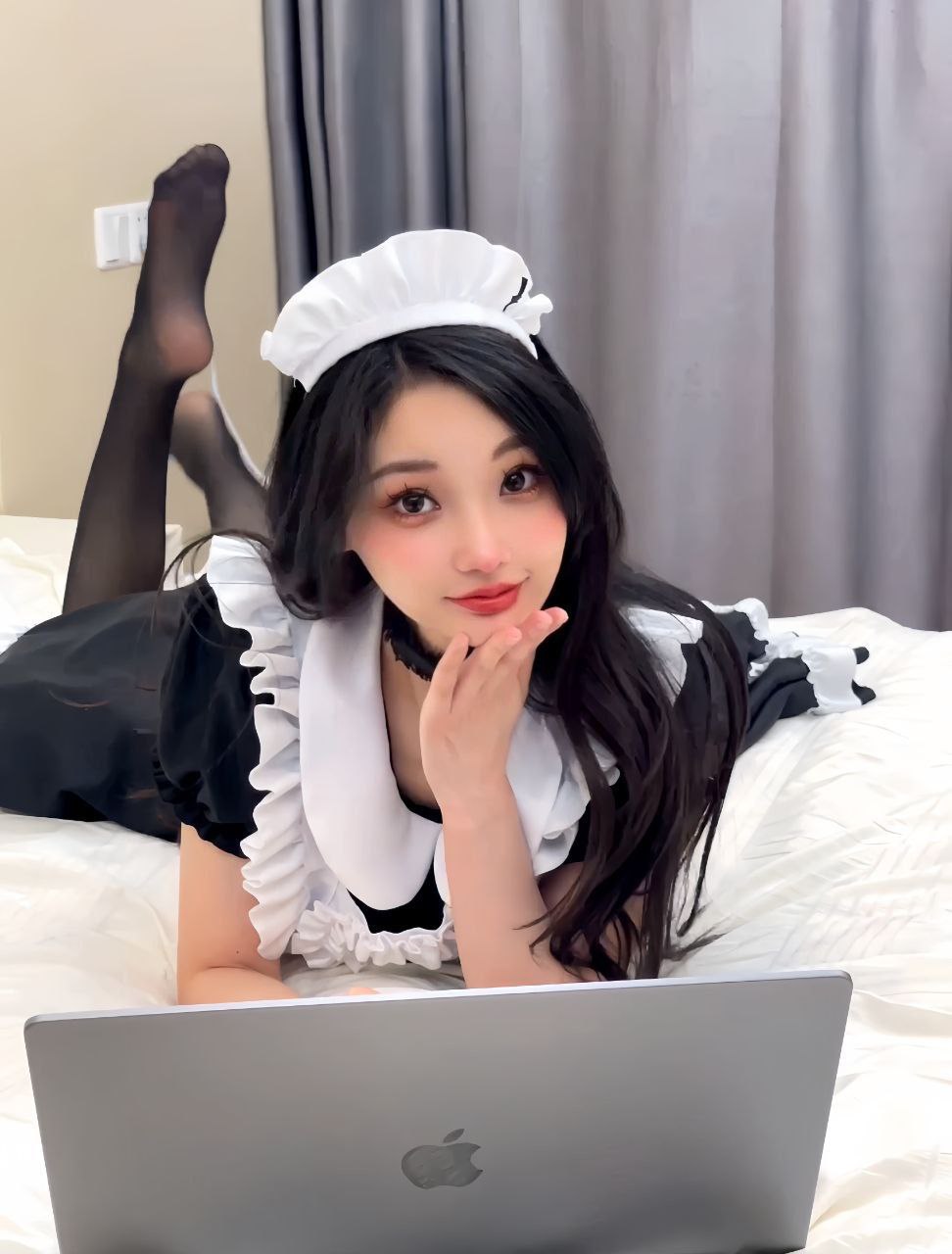 淡淡清香少女Selah
