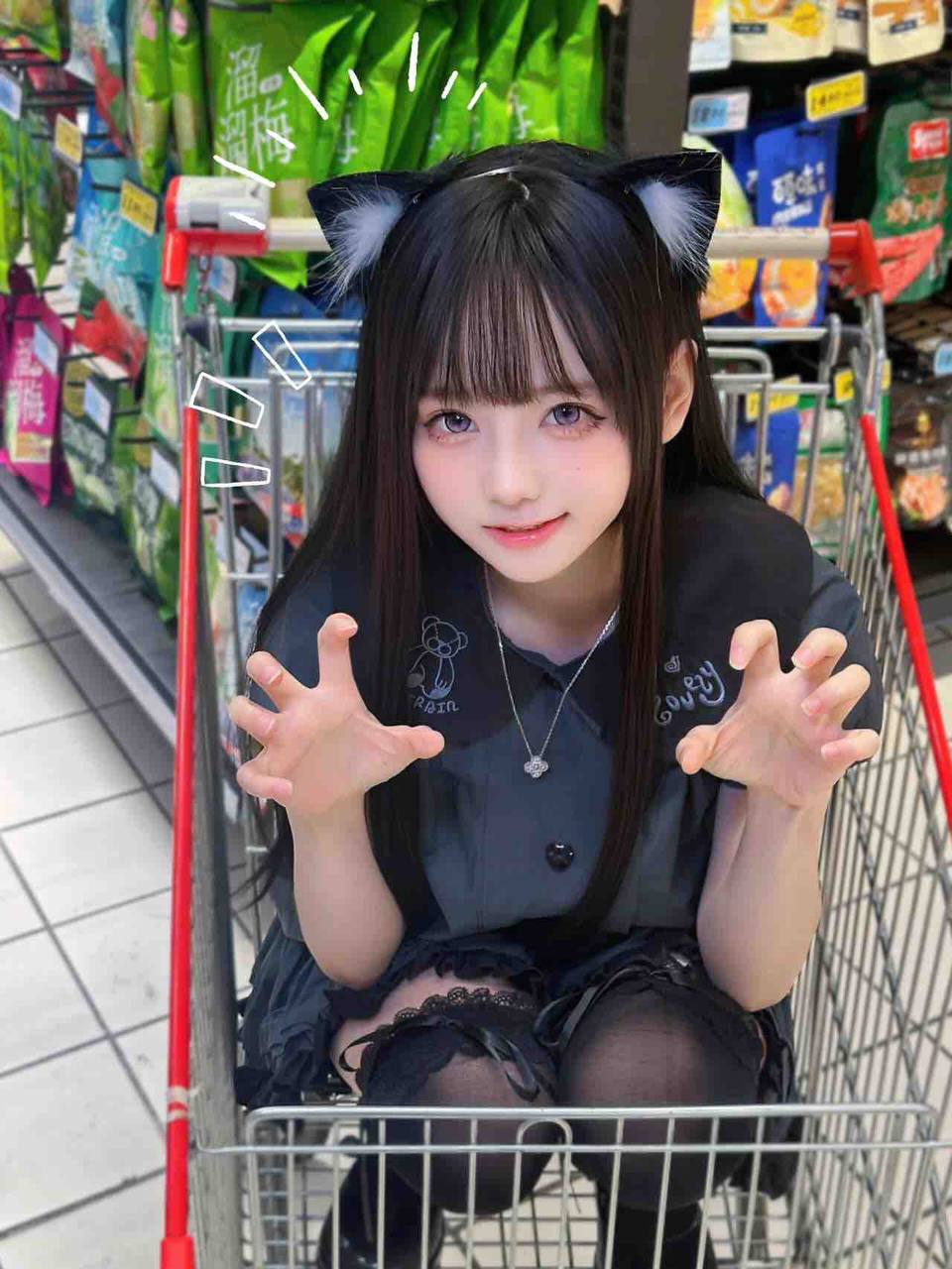 在读可爱小学妹美玲