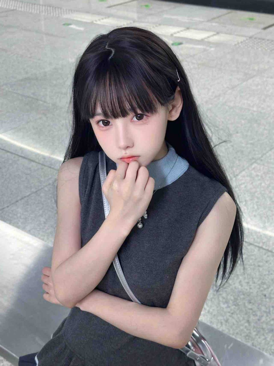 在读可爱小学妹美玲