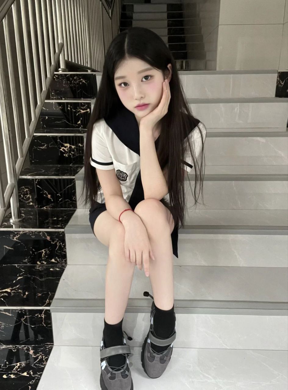 甜美动人学妹雪妤