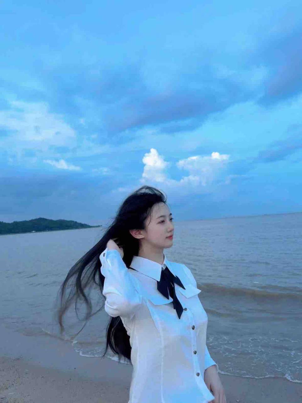 精致网红脸雅珊