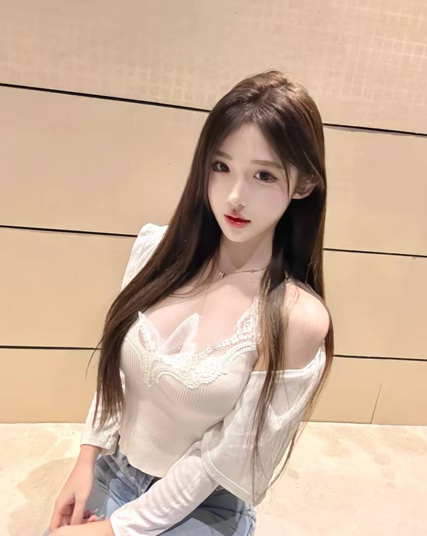 二次元宅女小容