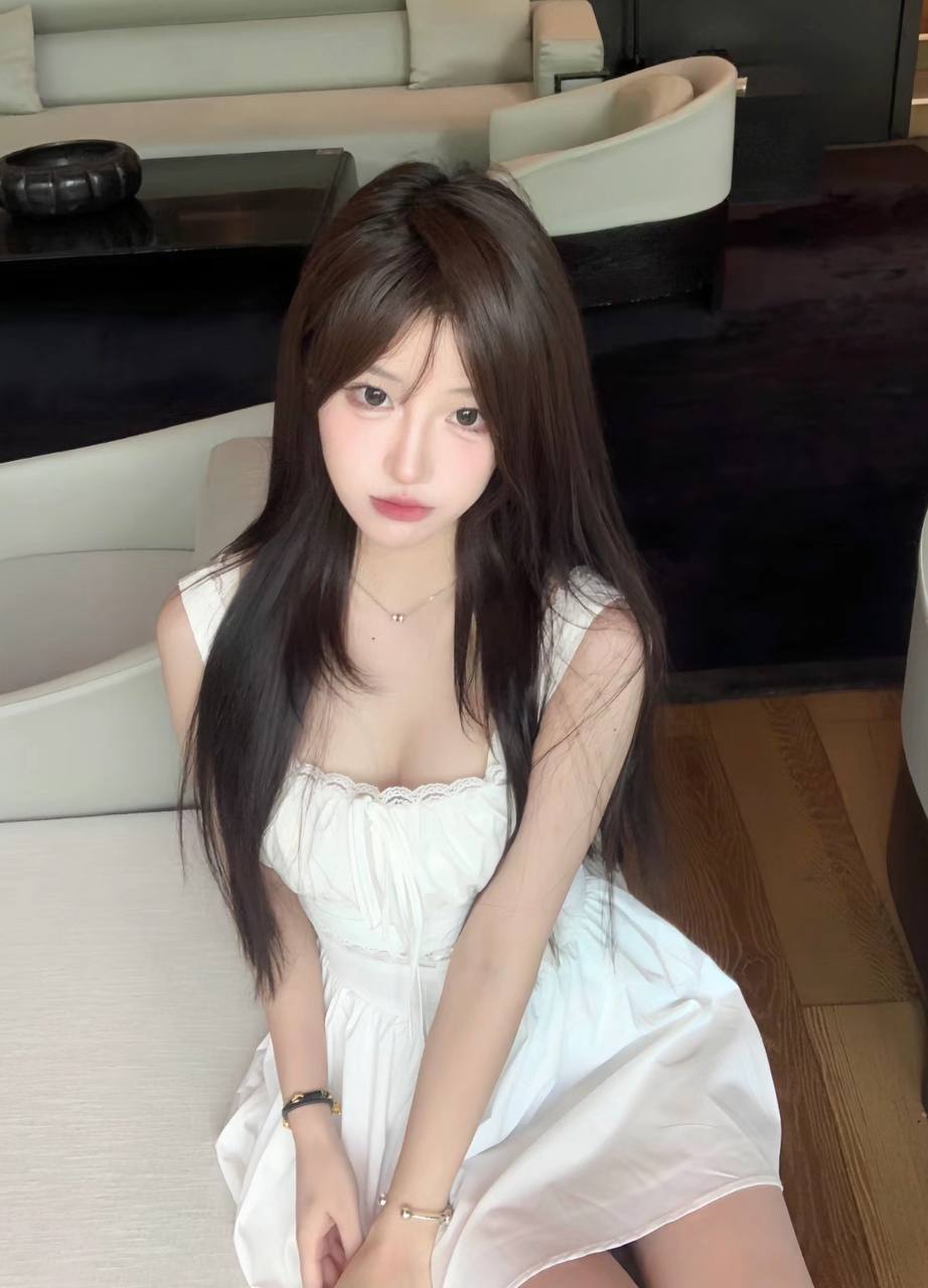 二次元宅女小容