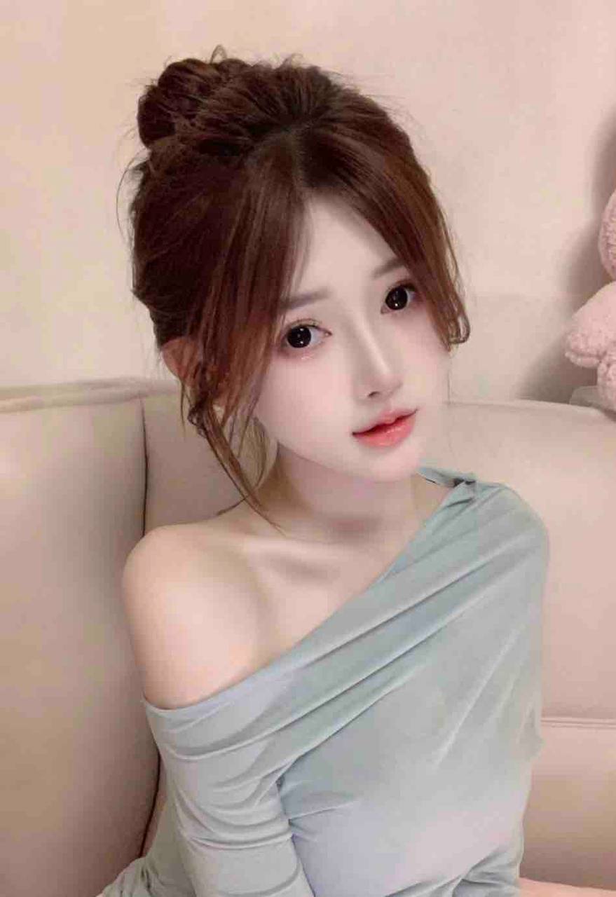 清纯迷人童颜初蕊