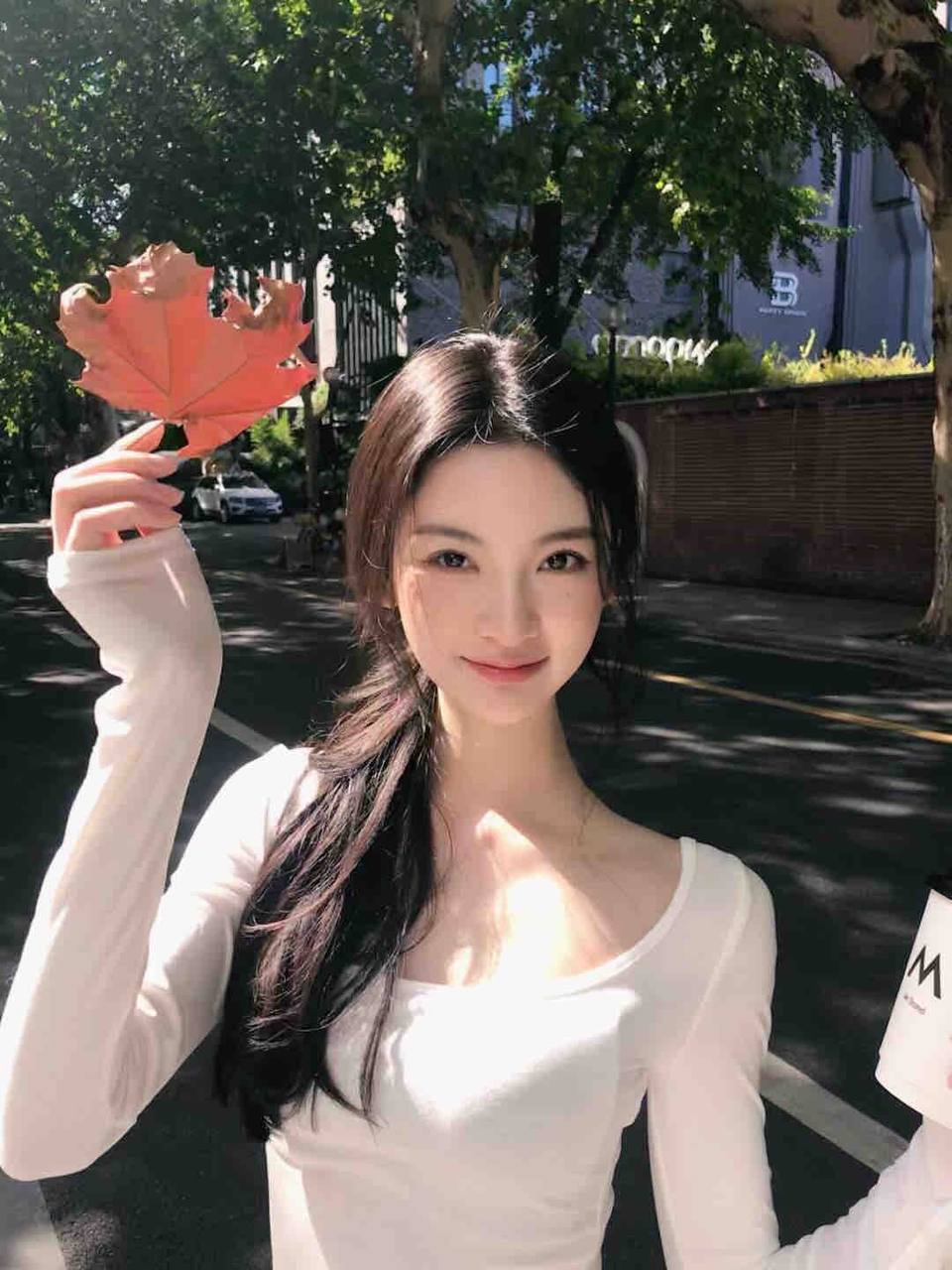 艺校校花Zuri