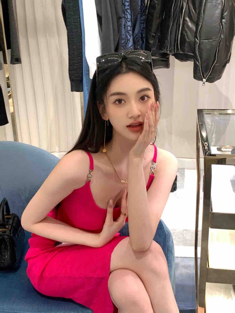 艺校校花Zuri