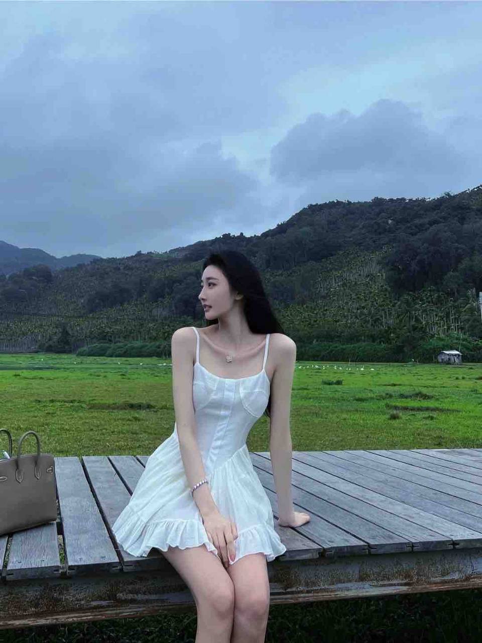 清纯御姐玲雪