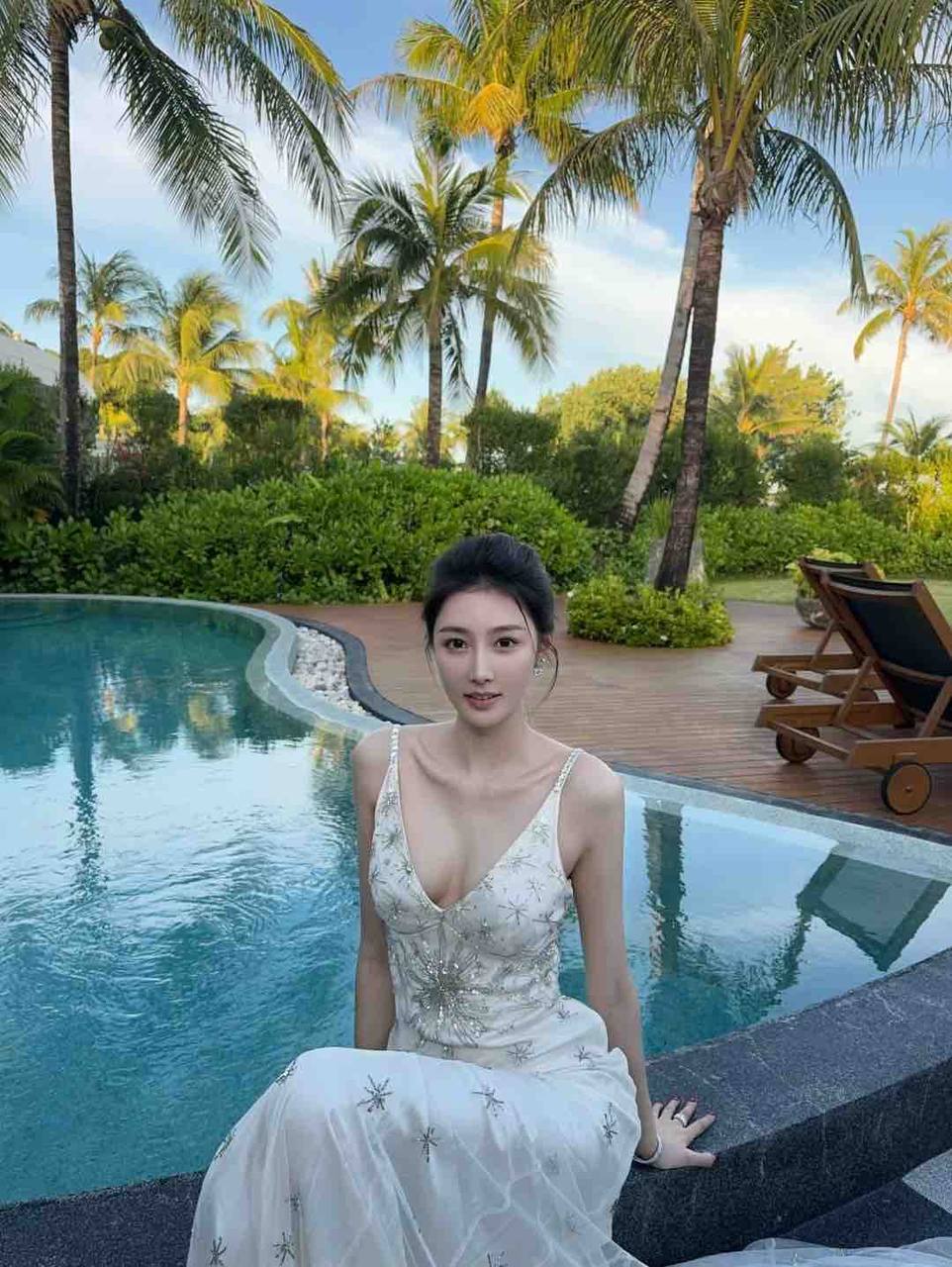 清纯御姐玲雪
