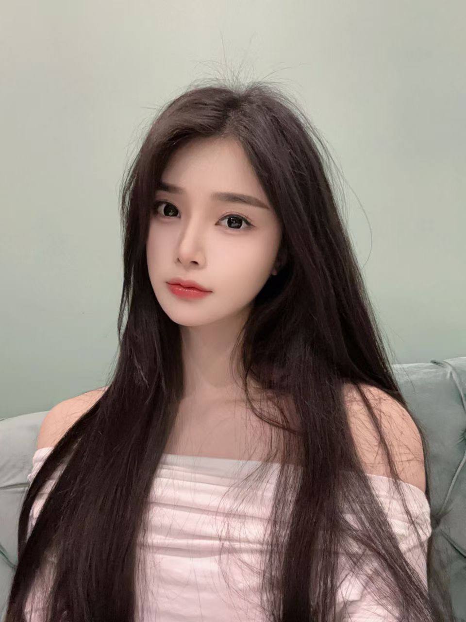 美术学院学生Tira