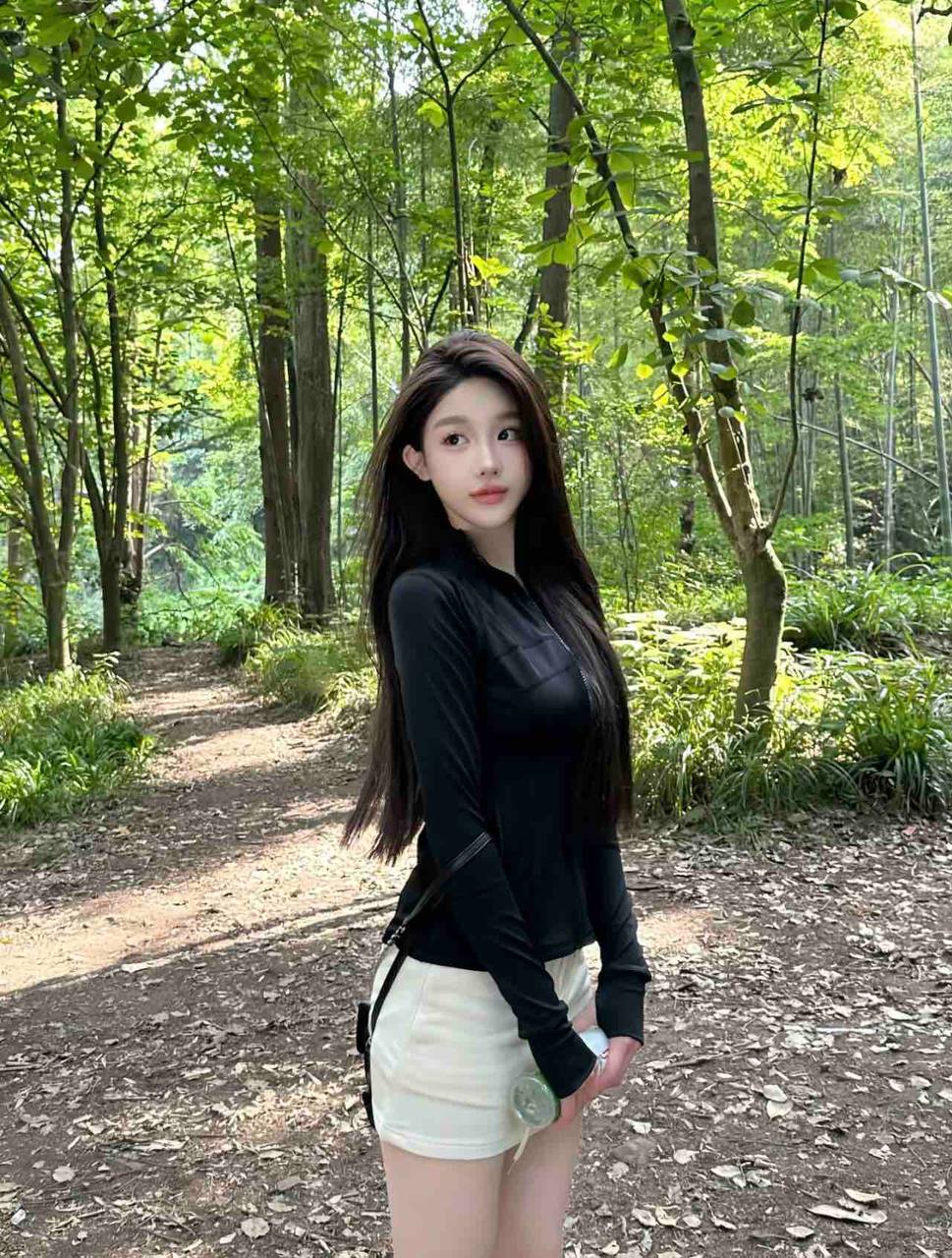 甜美性感网红主播恬瑶