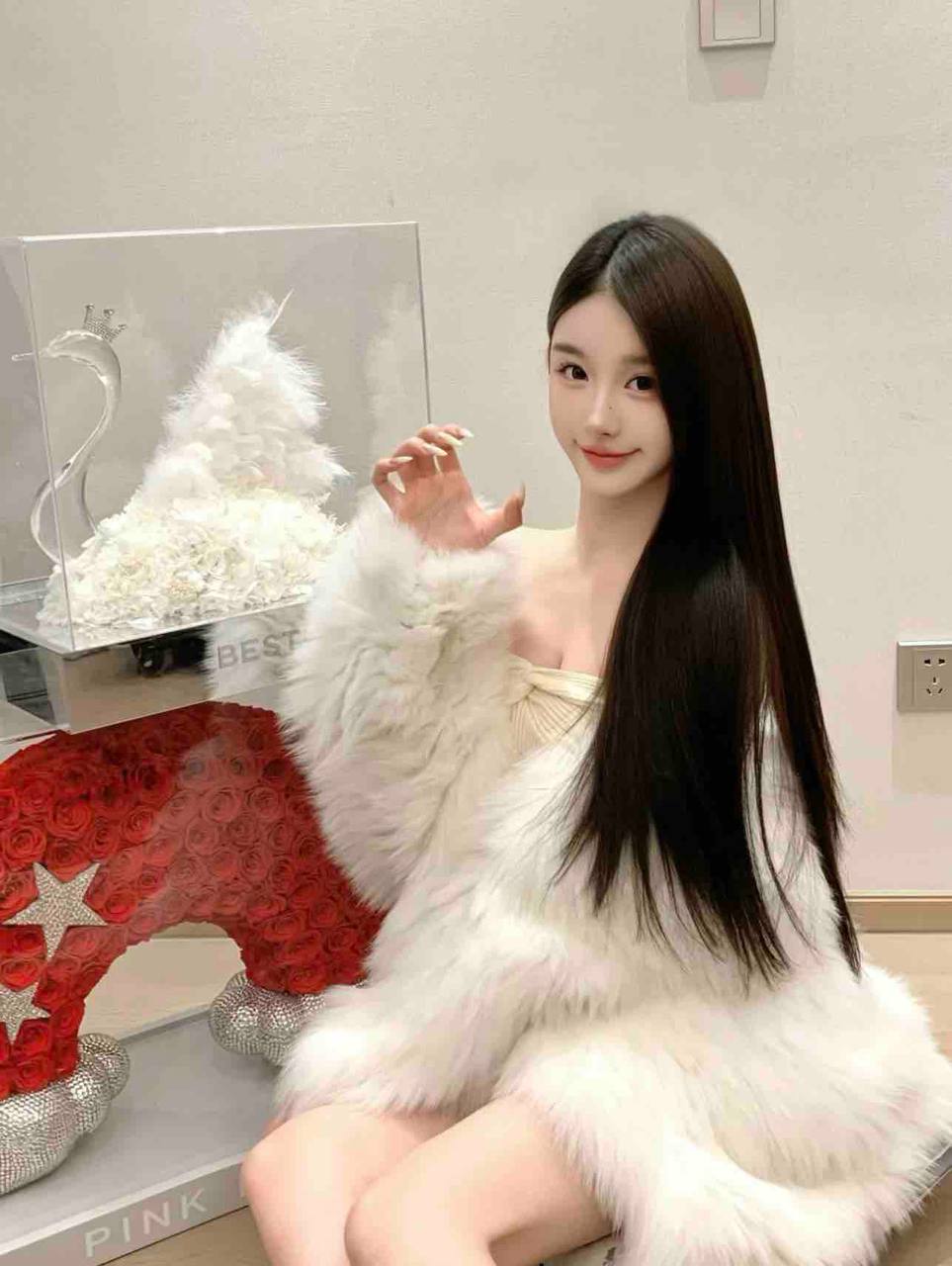 甜美性感网红主播恬瑶