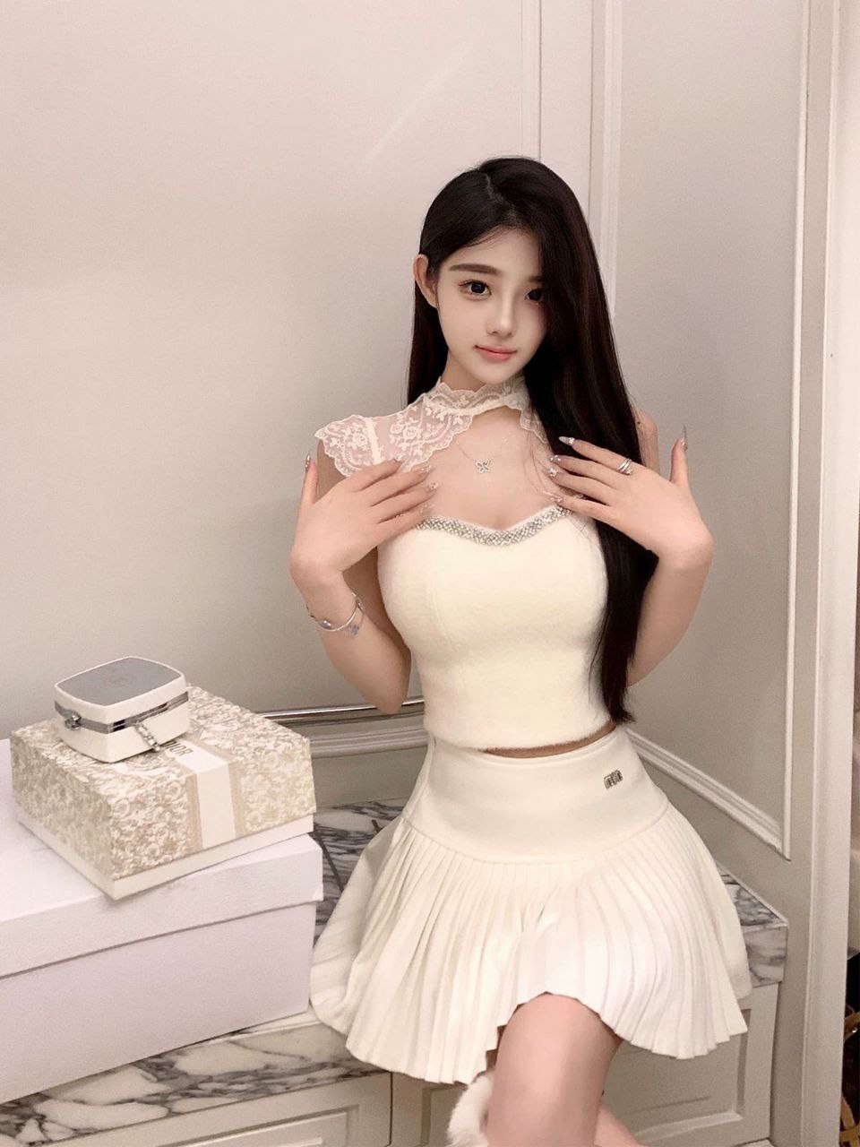 时尚气质美少女佳若