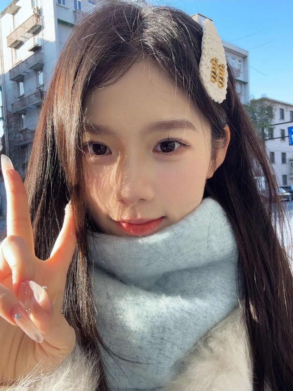 艺术学院新生Dovie