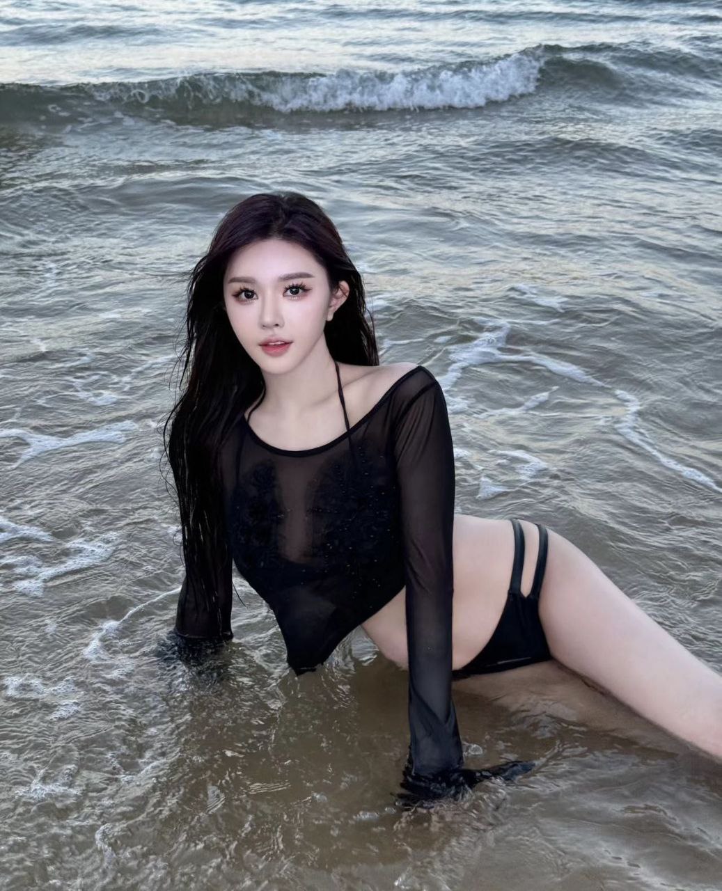 高挑性感伊琳