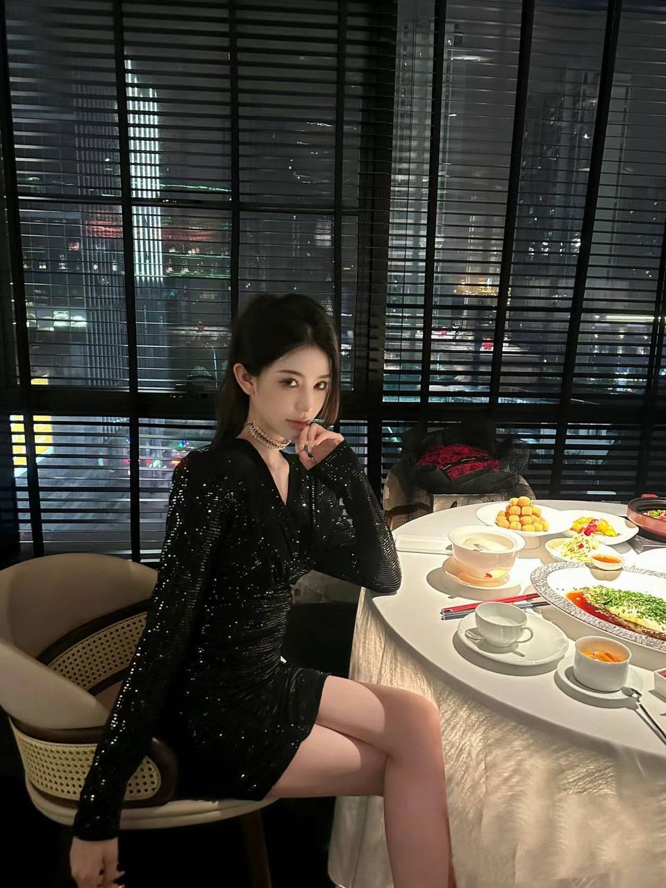气質冷艳女神Aylen