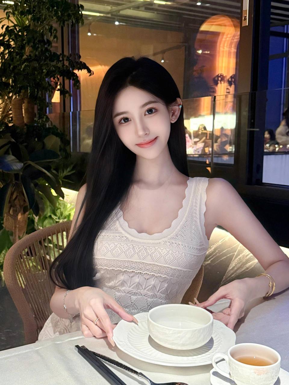 冷白皮气质女神Jonie