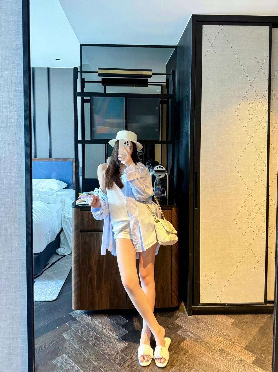 白皙清纯洋气宴宴