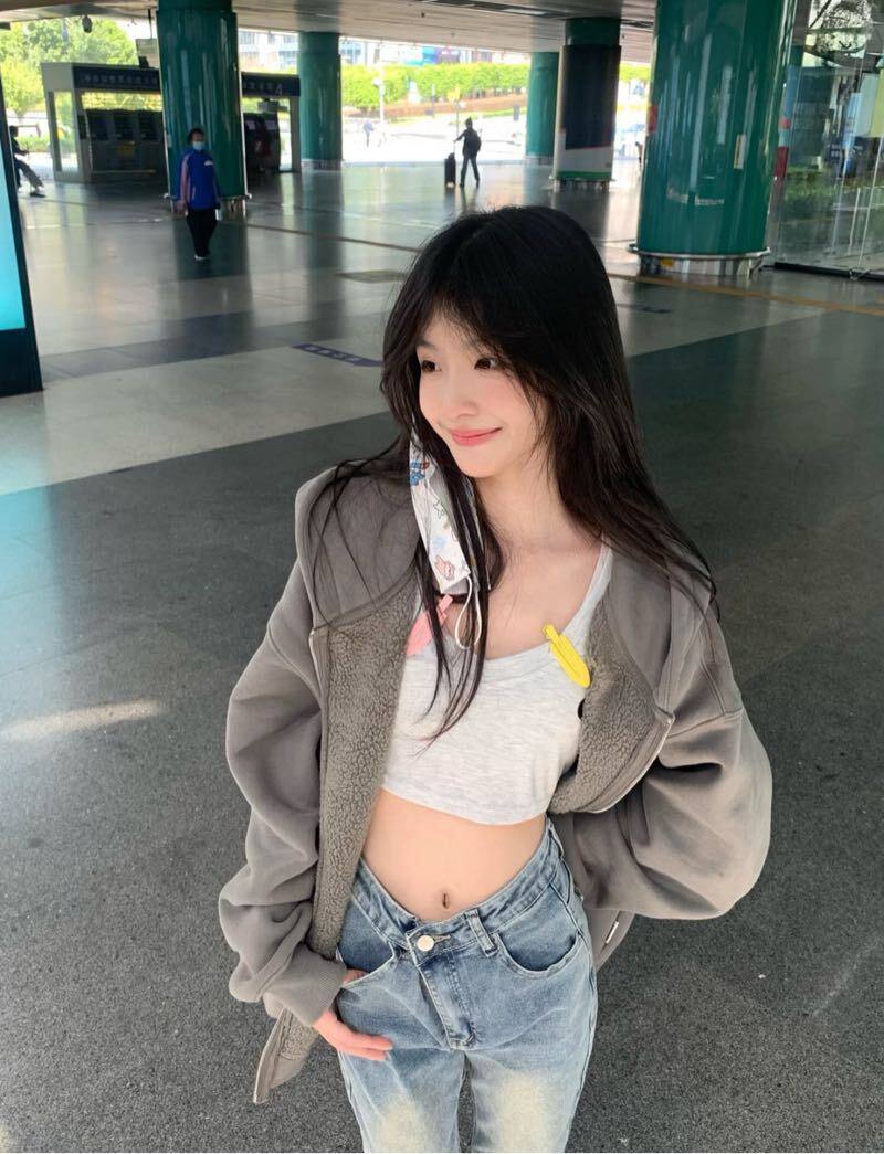 传媒系甜美学妹言妍