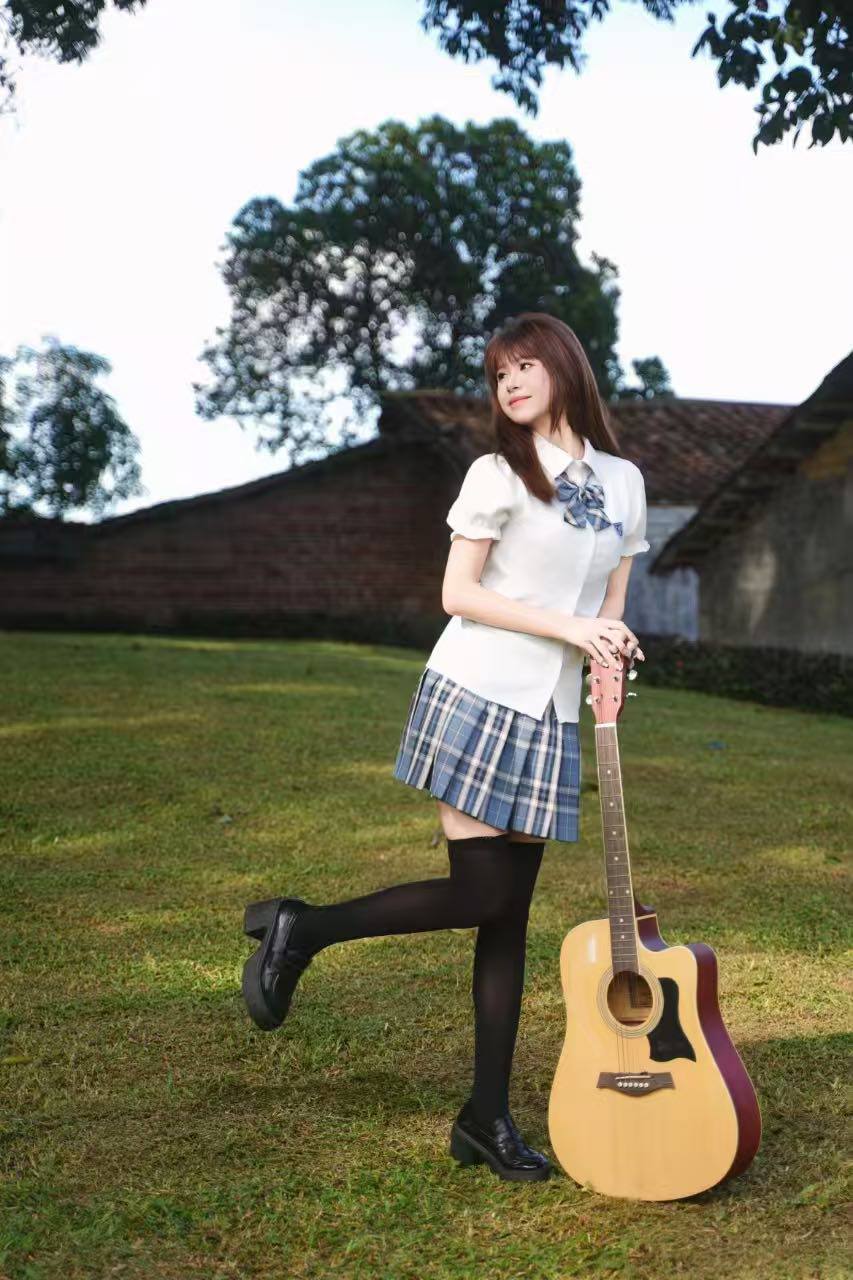 纯真小学妹莎伦