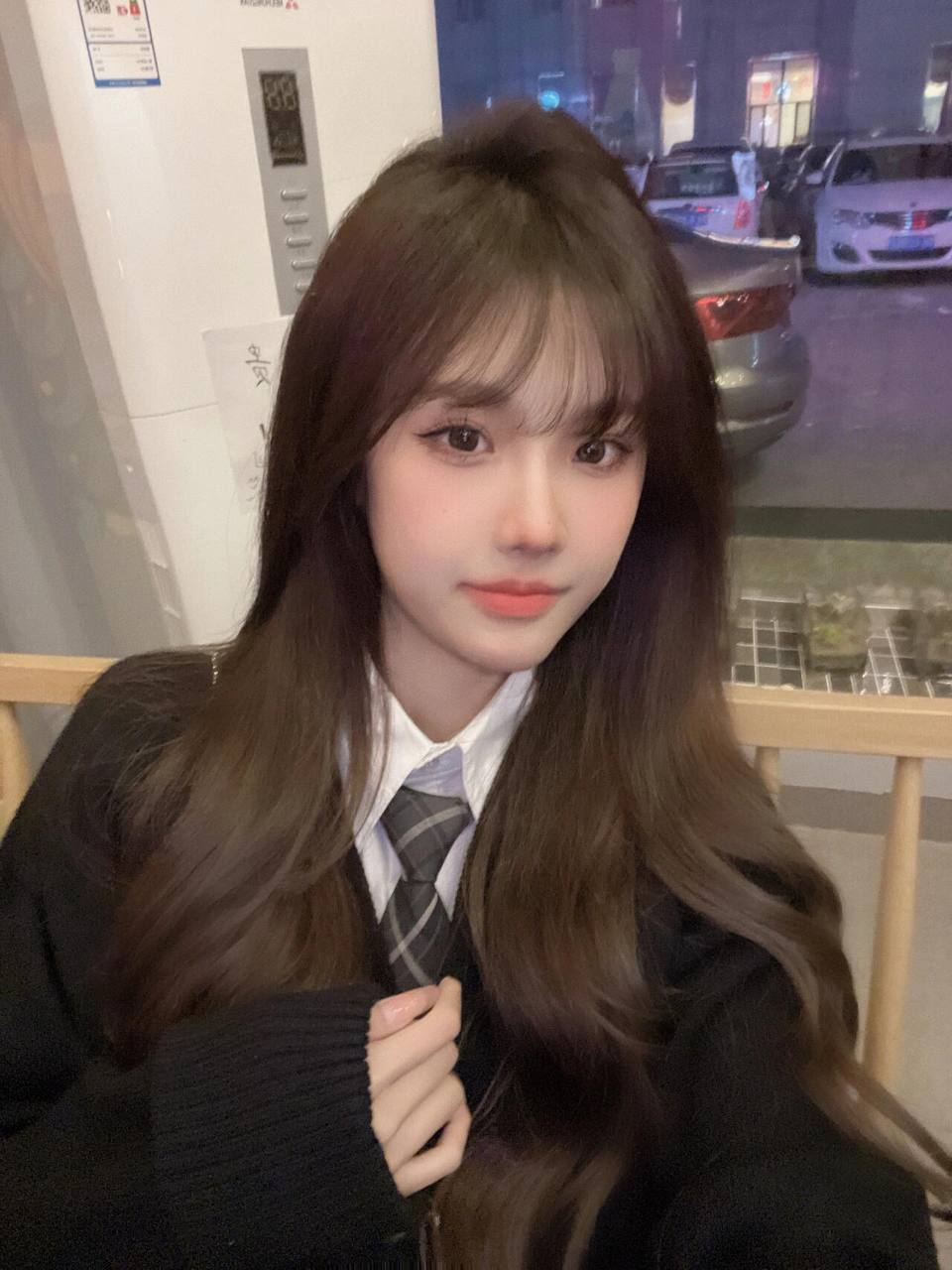 青涩迷人少女伊芙