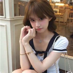 短发小乖香兰