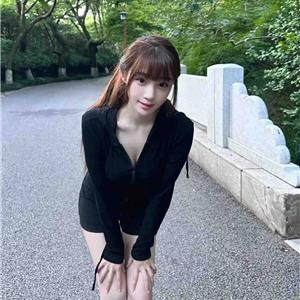 玲珑曲线身材Lysandra