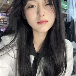 甜美动人学妹雪妤