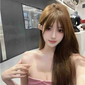 在校艺术生Arabella