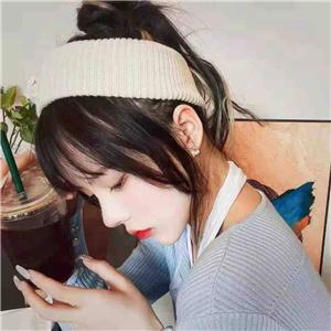 漫画走出来的少女依馨