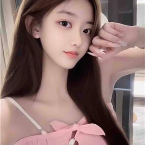 笑容迷人​学妹Ava