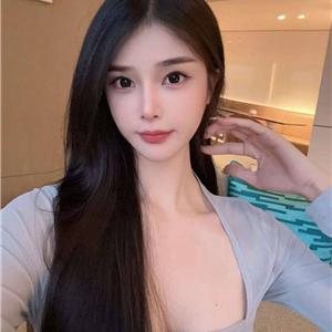 美术学院学生Tira