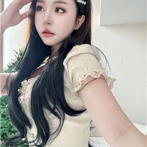 妆容精致小姐姐Nalya