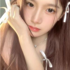艺术学院新生Dovie