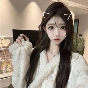 高辨识度美女Olira