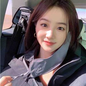 短发校园女神莉塔
