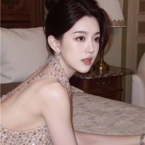 ​修长美腿Rovik